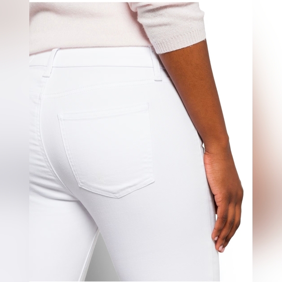 Cropped White Ankle Jeans — Sleek Slim Fit - Picture 5 of 7